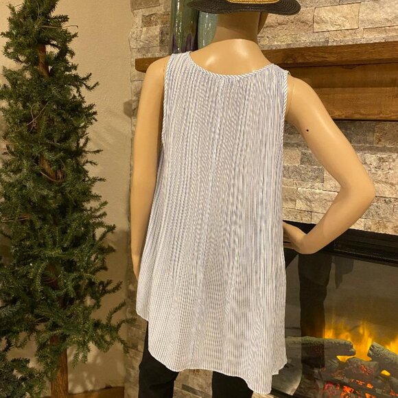 BCBGeneration Sky Blue & White Striped Airy High Low Sleeveless Tunic Top Sz M - Picture 4 of 8